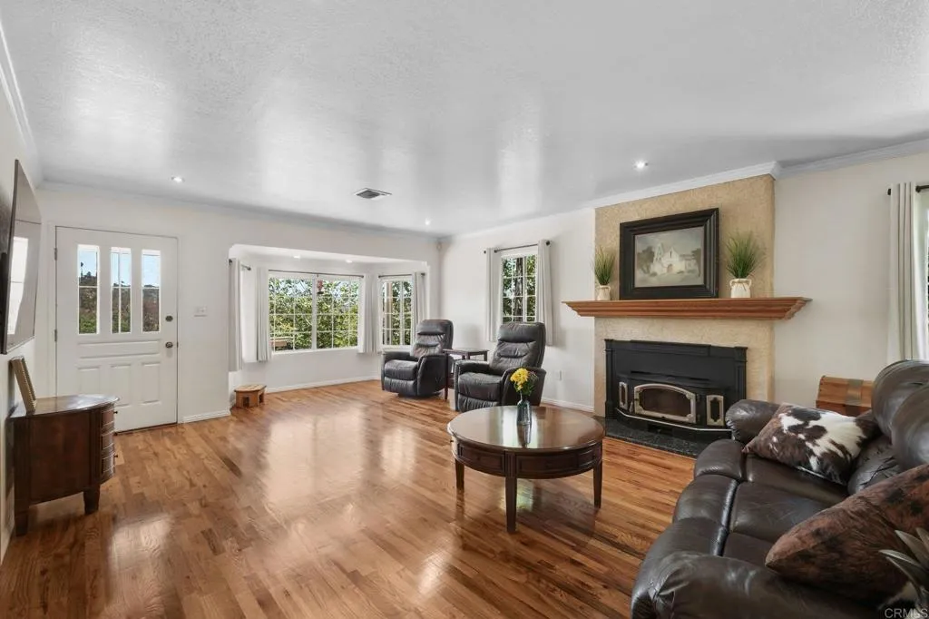 https://cdn.realtyfeed.com/cdn/127/306752915/b4b34f9b0d560698040a5a38c345eed0.webp