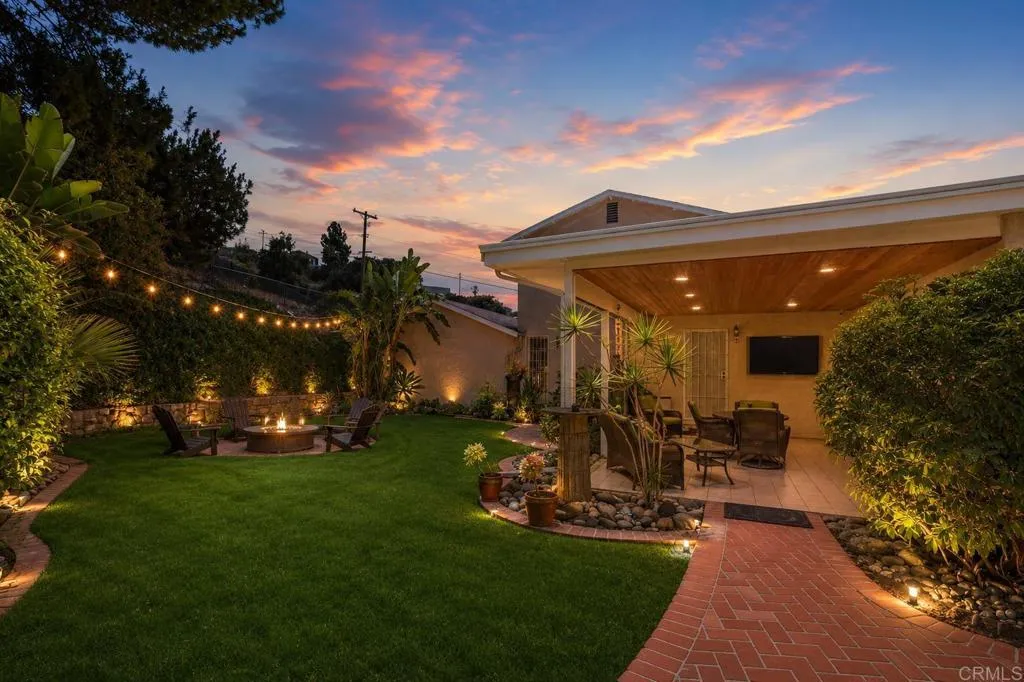 https://cdn.realtyfeed.com/cdn/127/306752915/ddac3474d0fd17d7c13af104a772804d.webp