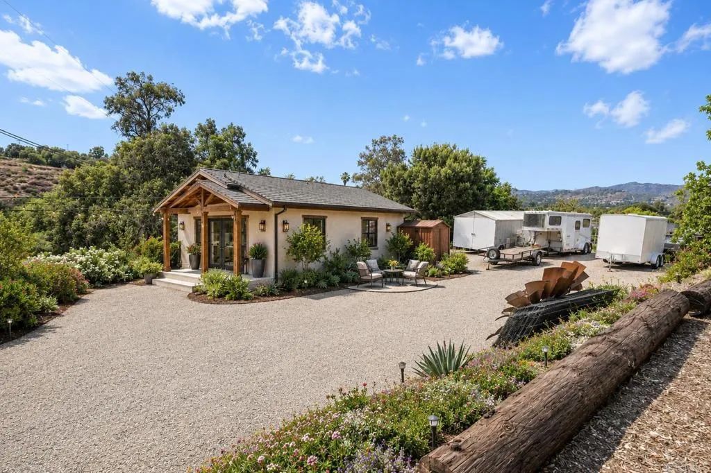 https://cdn.realtyfeed.com/cdn/127/306752915/f992cd1d0a097ed45b7c1c9d2bc69c94.webp