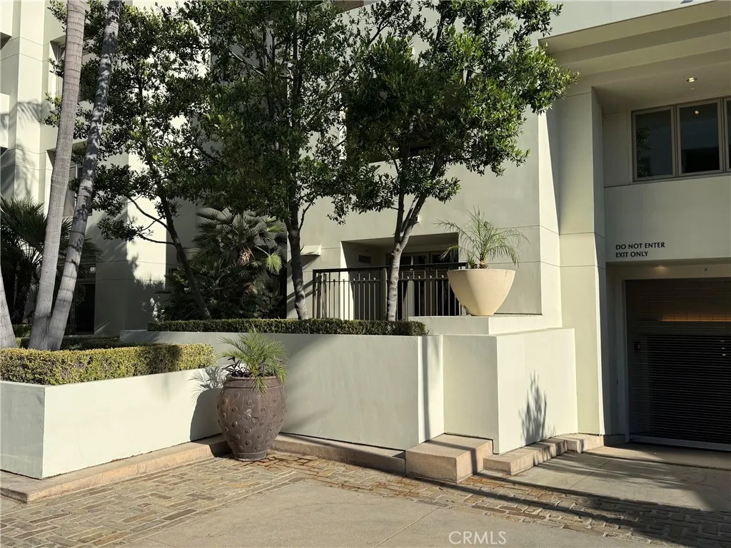 920 Granite Drive, Pasadena, CA 91101 - Photo 2 of 28, Pasadena, CA