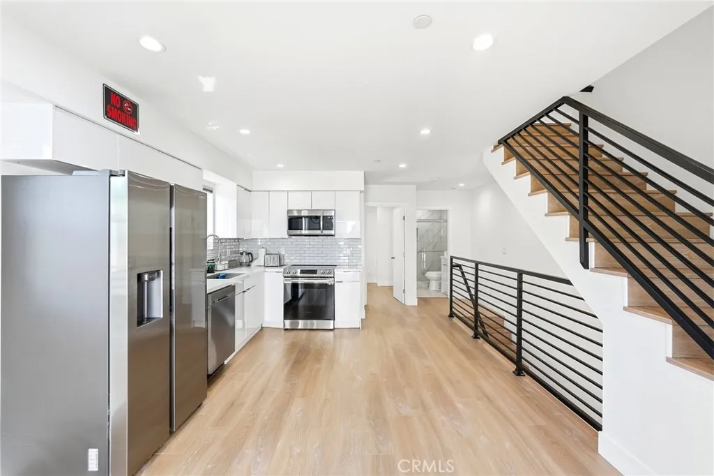 4453 Colfax Avenue, Studio City, CA 91602 - Photo 3 of 18, Studio City, CA