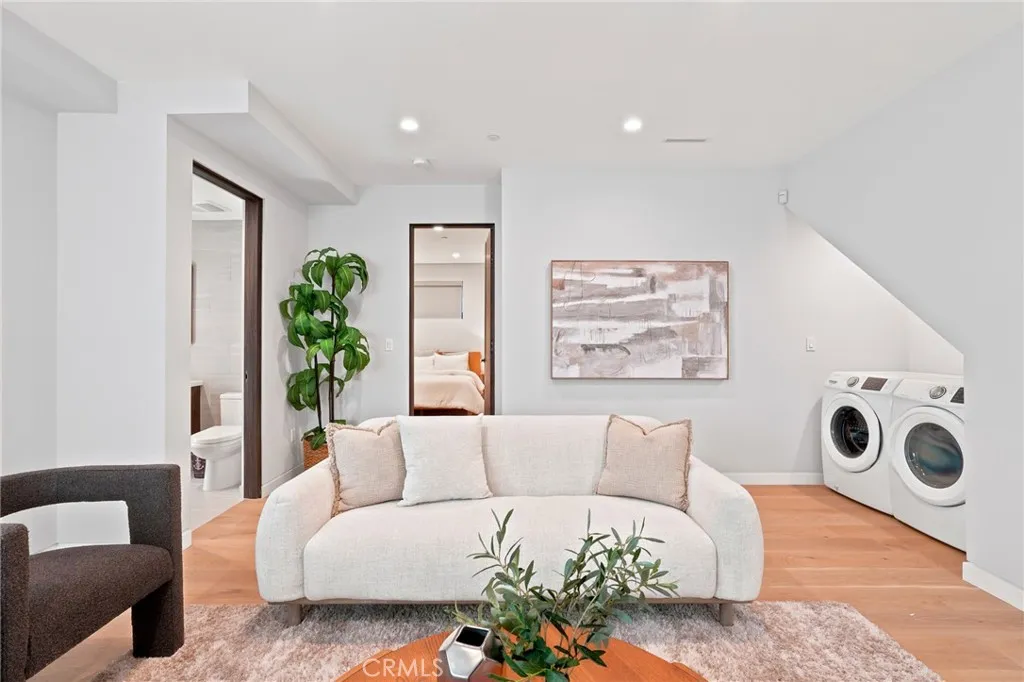 425 N Alfred Unit 2, West Hollywood, CA 90048 - Photo 4 of 31, West Hollywood, CA