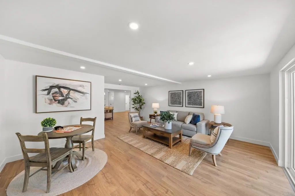 https://cdn.realtyfeed.com/cdn/127/306752985/4f42f191ec090c0c9af80fbecdf65ddf.webp