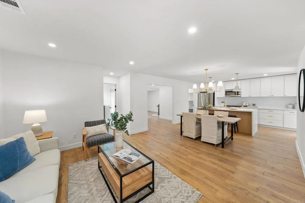 https://cdn.realtyfeed.com/cdn/127/306752985/5b8d455903c78d0da746eee0b9b07d1e.webp