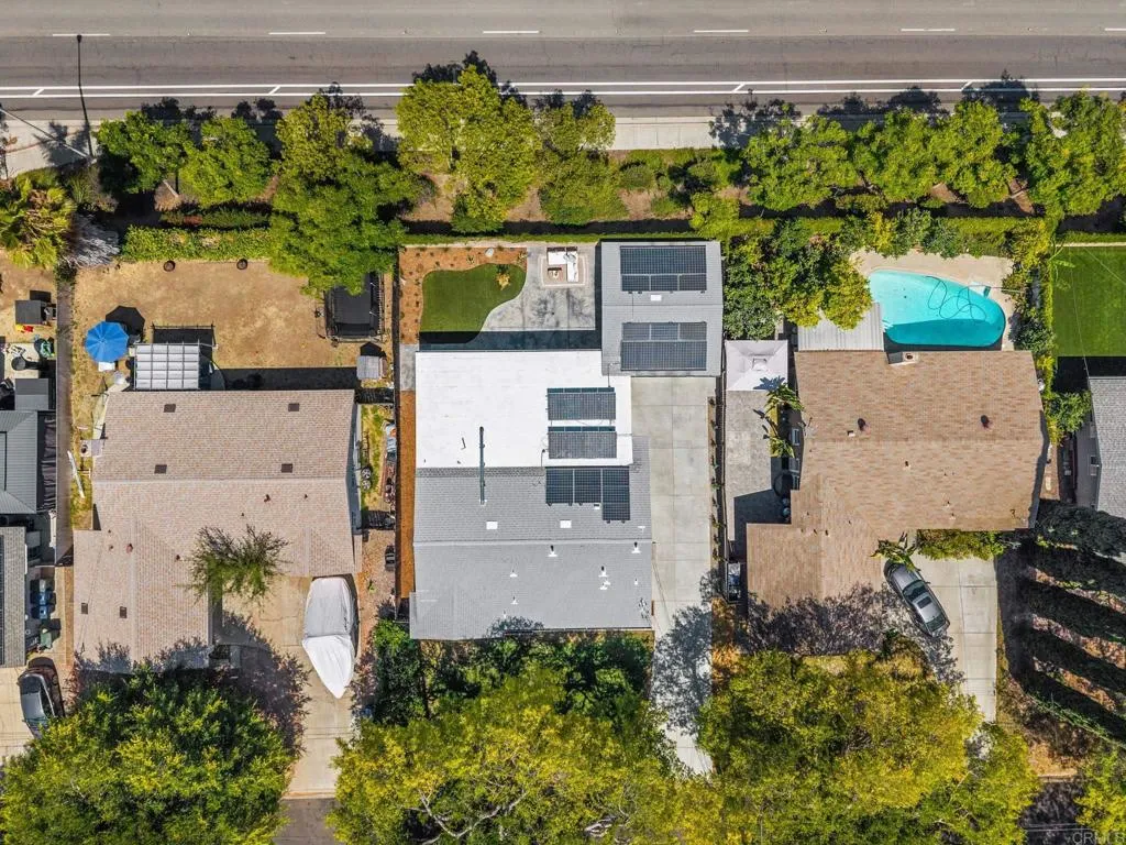 https://cdn.realtyfeed.com/cdn/127/306752985/853796f09aa6cd8019a73684c2f8bbef.webp