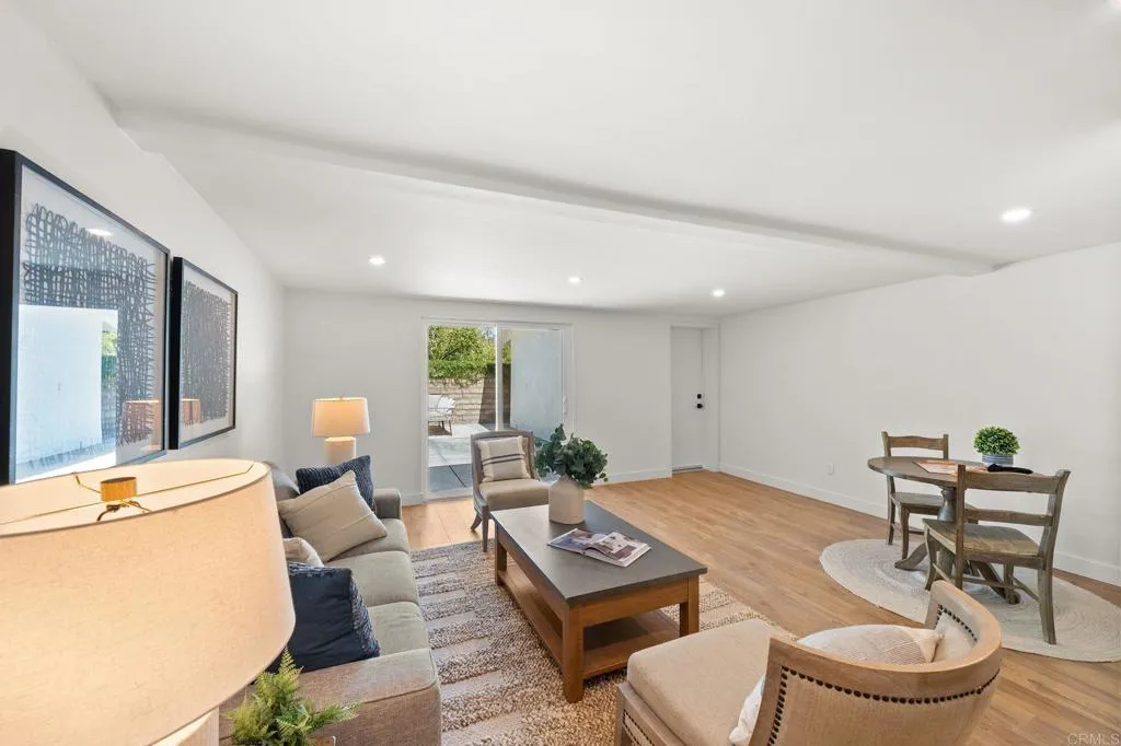 https://cdn.realtyfeed.com/cdn/127/306752985/8779eaed36cdcdc125d581fef56c472a.webp