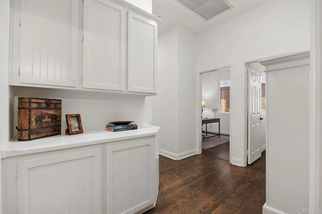 https://cdn.realtyfeed.com/cdn/127/306752987/0c29cb775aa7b8f0eb7f68211dca641f.webp