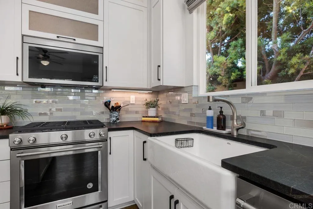 https://cdn.realtyfeed.com/cdn/127/306752987/0cd5047e7860a5159fdf3767d1e98175.webp
