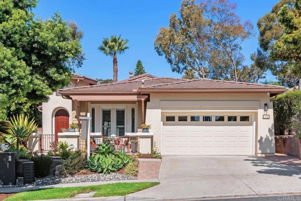 https://cdn.realtyfeed.com/cdn/127/306752987/358e2e5c1703273570db9ead3c0e012c.webp