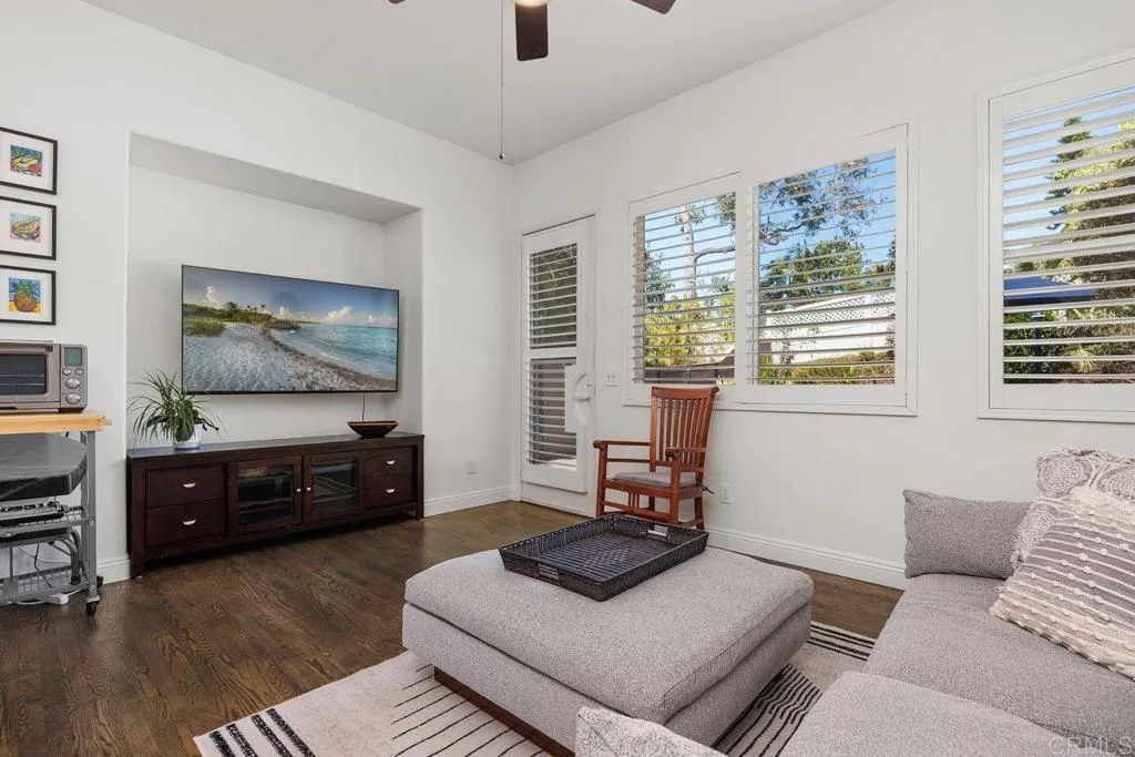 https://cdn.realtyfeed.com/cdn/127/306752987/6faf0b154cd44604cef5c1160d452578.webp