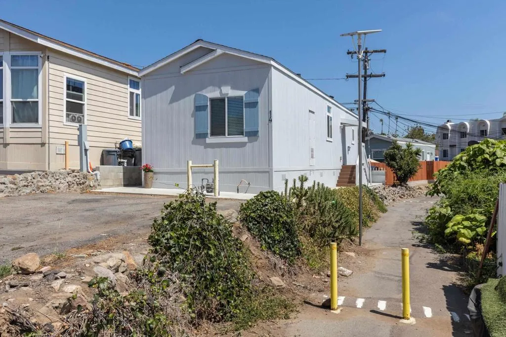 https://cdn.realtyfeed.com/cdn/127/306753022/22cb71792aa1dbc61dda62e74a514a04.webp