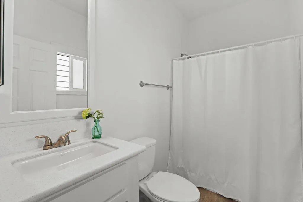 https://cdn.realtyfeed.com/cdn/127/306753022/2d121106f70c354e8893e41feee39ffd.webp