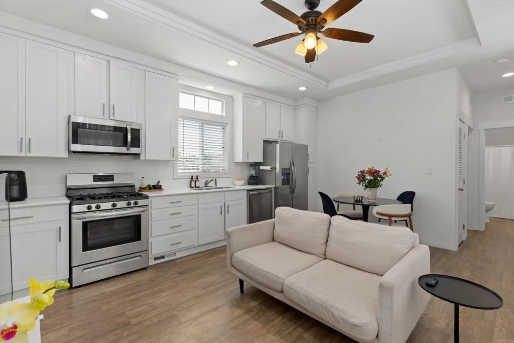 https://cdn.realtyfeed.com/cdn/127/306753022/9366bd69c8c2e24dabe83e5682a54750.webp