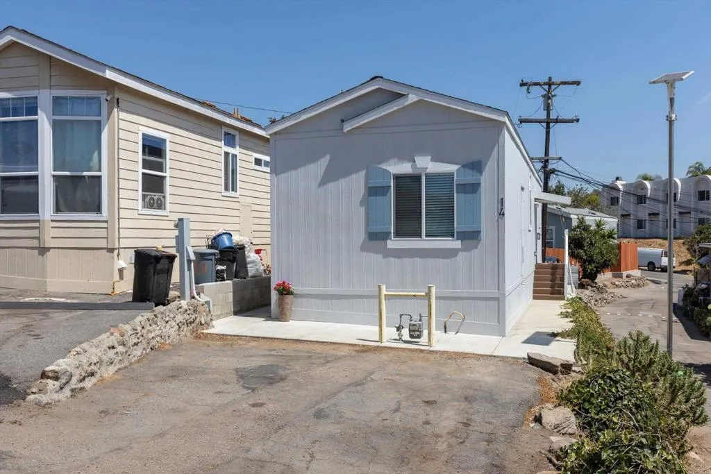 https://cdn.realtyfeed.com/cdn/127/306753022/ec1cedd9f1bd61acddc73633044d03a1.webp