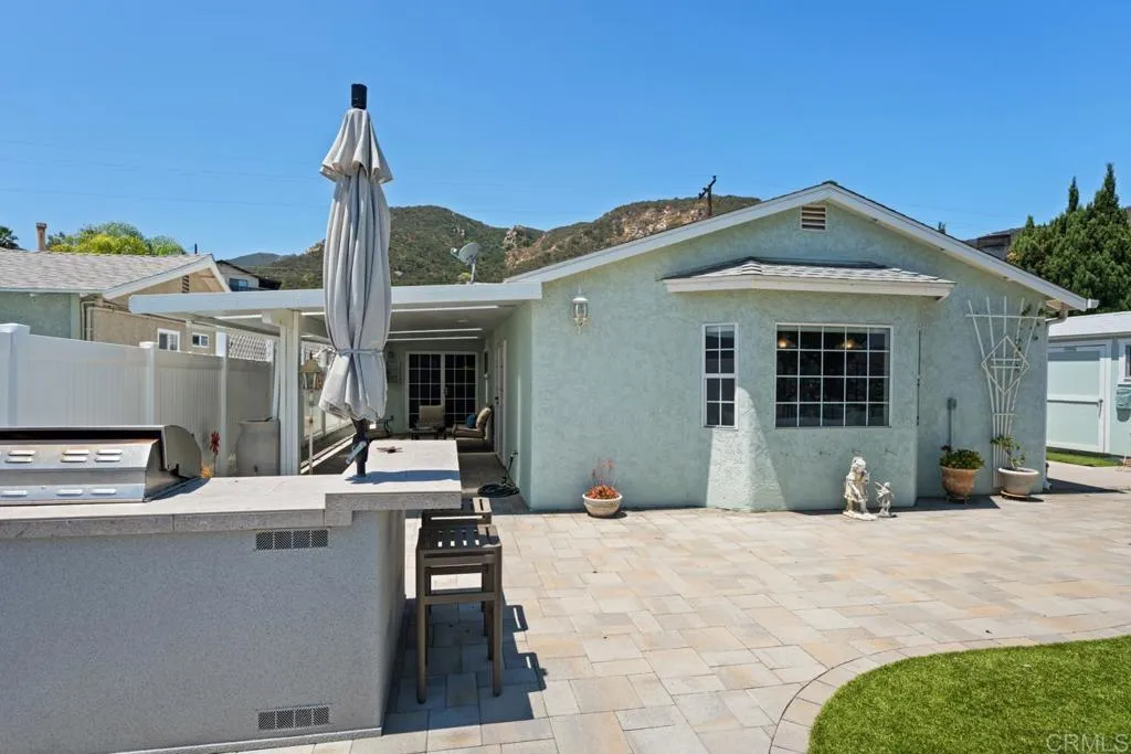 https://cdn.realtyfeed.com/cdn/127/306753045/11f9dc6f9c9eb31e026cc56cdec5c103.webp