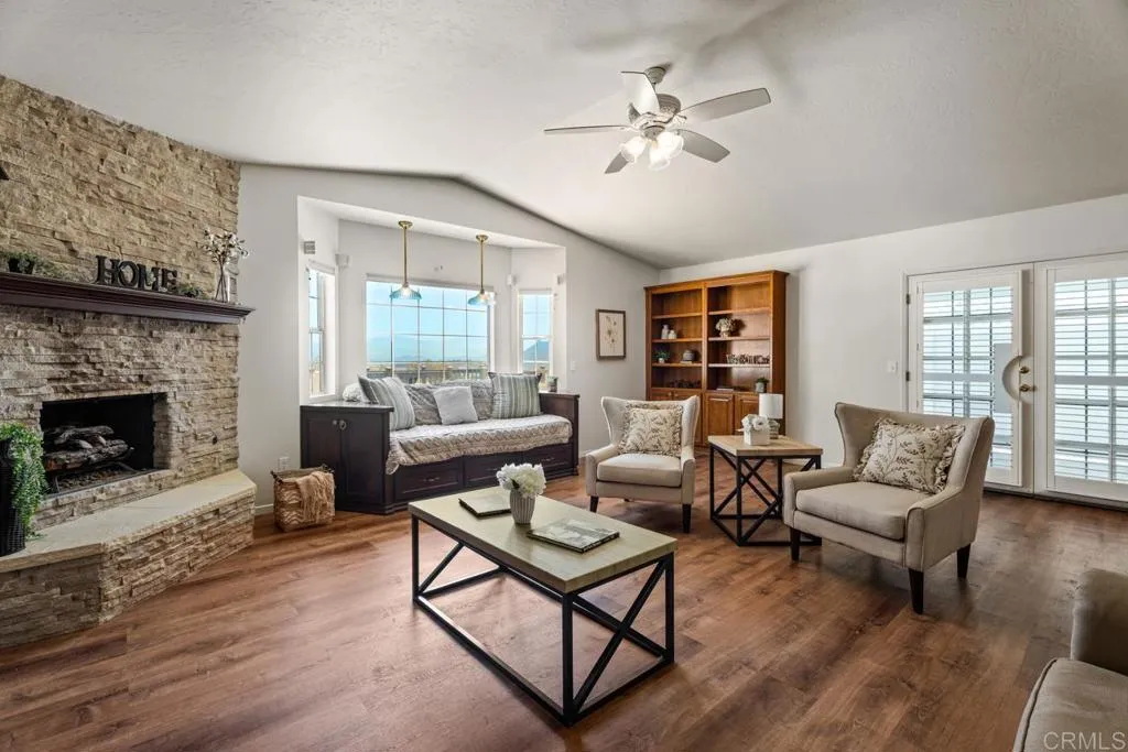 https://cdn.realtyfeed.com/cdn/127/306753045/2612f61c0abd3769fdf69e4f13b7ed62.webp