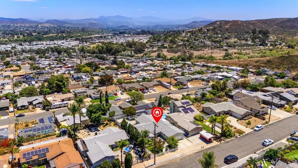 https://cdn.realtyfeed.com/cdn/127/306753045/6cfbbf48507f0e2cd0252d5ccaf4dde5.webp