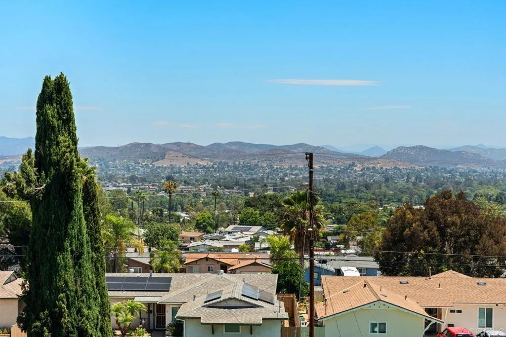 https://cdn.realtyfeed.com/cdn/127/306753045/968cf0ca2b414daf1f55ec1f8bef2884.webp