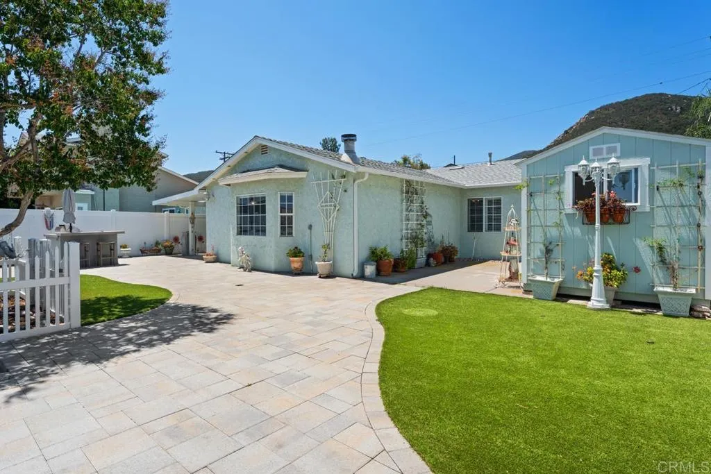 https://cdn.realtyfeed.com/cdn/127/306753045/abf22664d862ae92b3ef5466d79f7629.webp