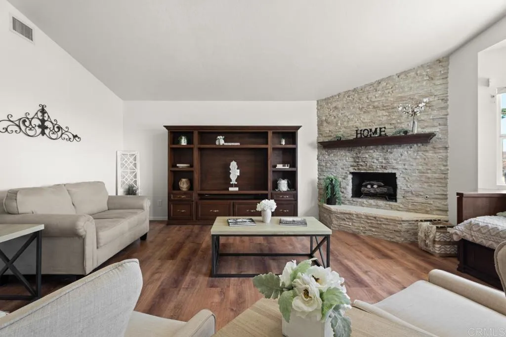 https://cdn.realtyfeed.com/cdn/127/306753045/e5147b7690e854cae31ce03a309148e9.webp
