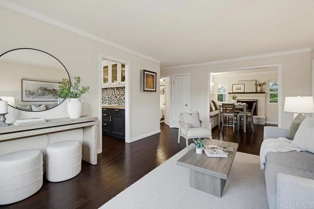 https://cdn.realtyfeed.com/cdn/127/306753049/2e5827e6eb7825de1aee70137b6dc53d.webp