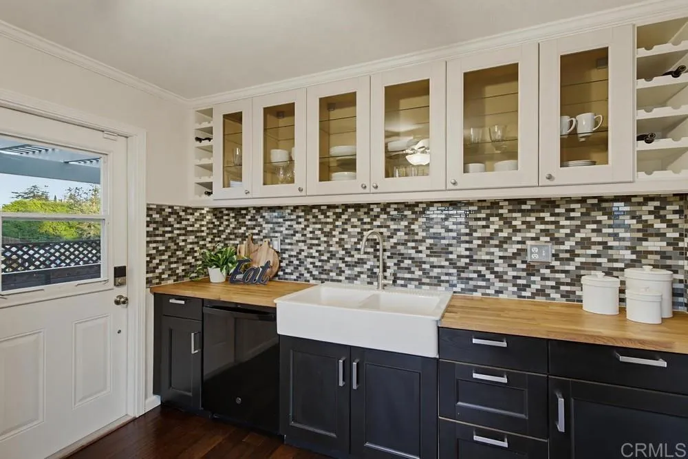 https://cdn.realtyfeed.com/cdn/127/306753049/798066f59f2e73f5115c47de2f1e37bc.webp