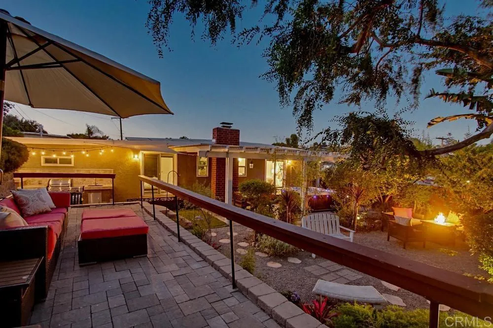 https://cdn.realtyfeed.com/cdn/127/306753049/dbe88f535fbb111342f5759a580416a7.webp