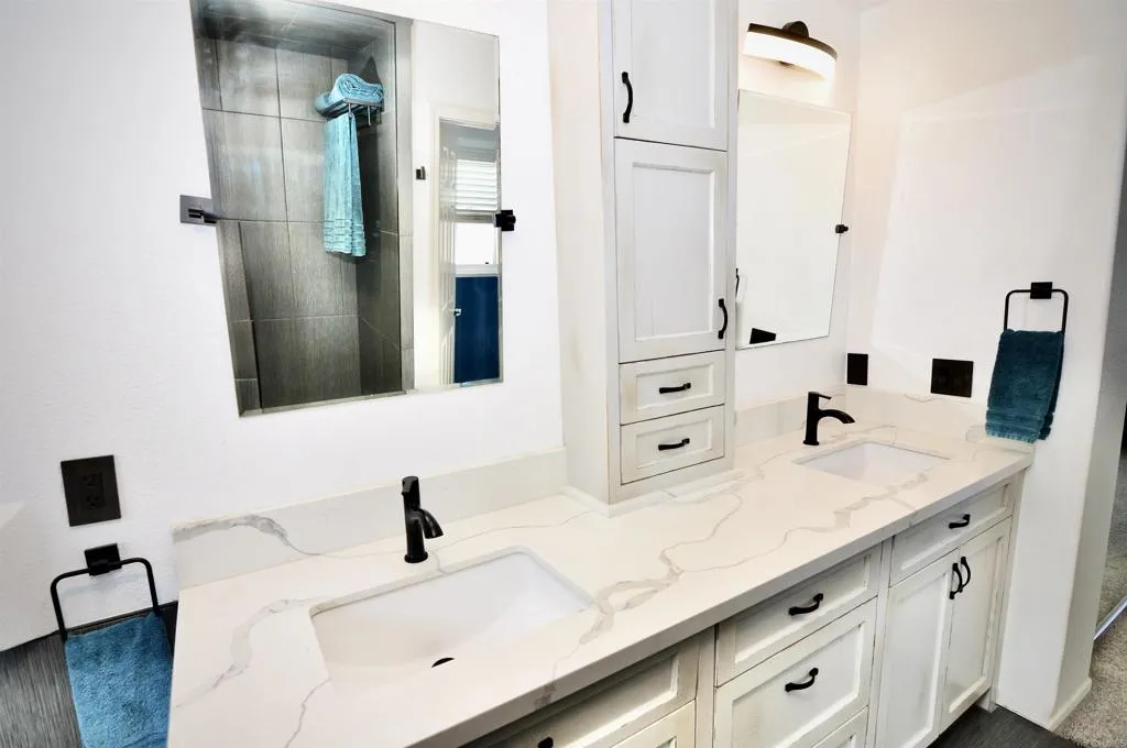 https://cdn.realtyfeed.com/cdn/127/306753078/74f4e1c78f688ab4408ffad1ec576d32.webp