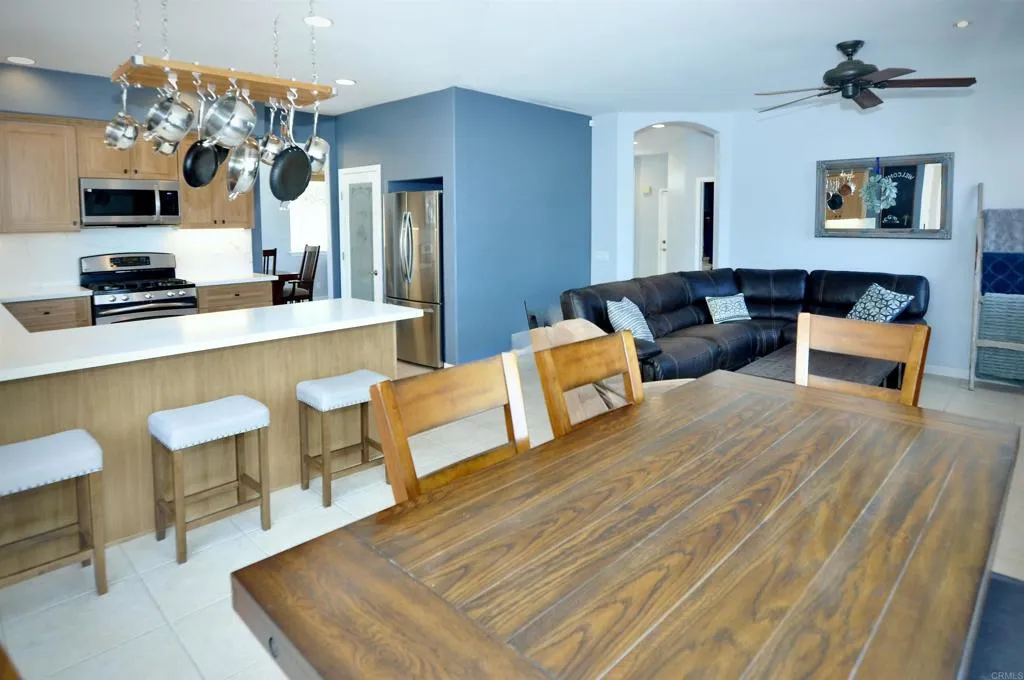 https://cdn.realtyfeed.com/cdn/127/306753078/a282ea3be8ab941cdd9a9f93385553bc.webp