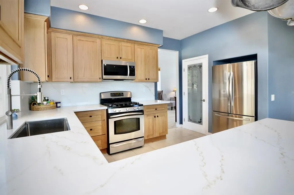 https://cdn.realtyfeed.com/cdn/127/306753078/c479a0761d4f0106f1269749a5adc3f1.webp