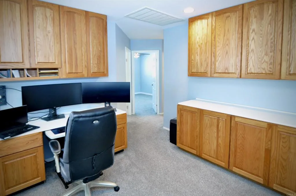 https://cdn.realtyfeed.com/cdn/127/306753078/ff976ed8c80112c0a69b36c65fcbf56d.webp