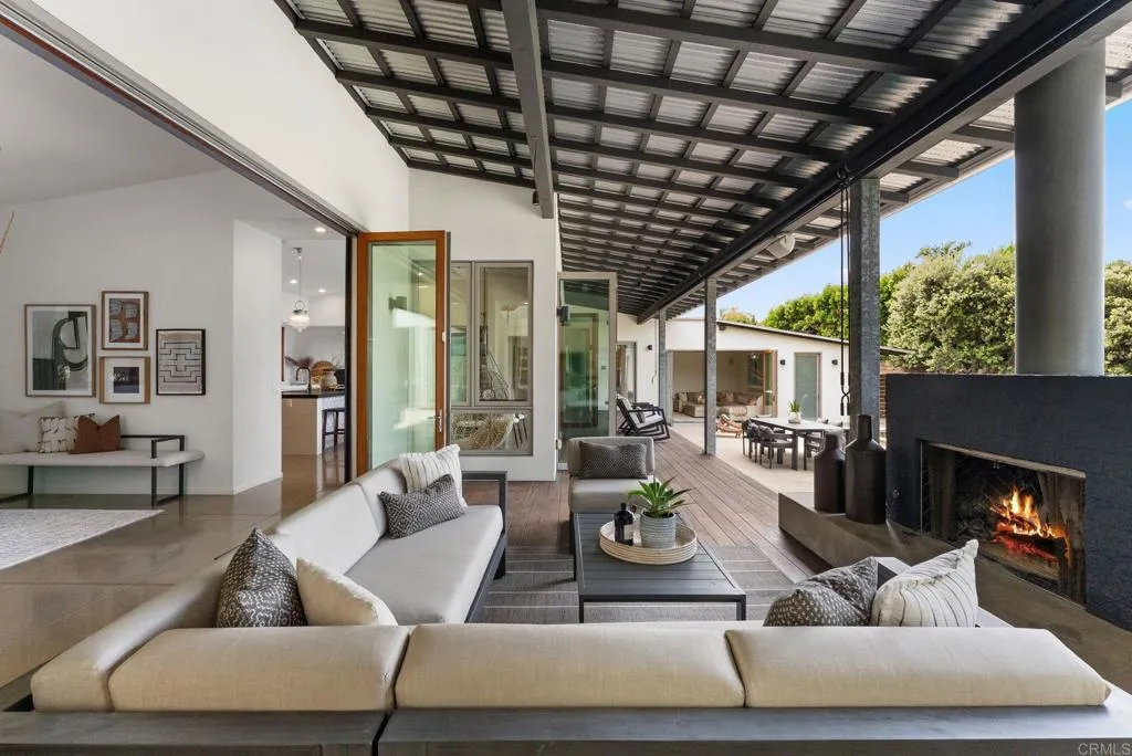 https://cdn.realtyfeed.com/cdn/127/306753079/19d2b22d72935829c0ac4acac1e7f5fb.webp