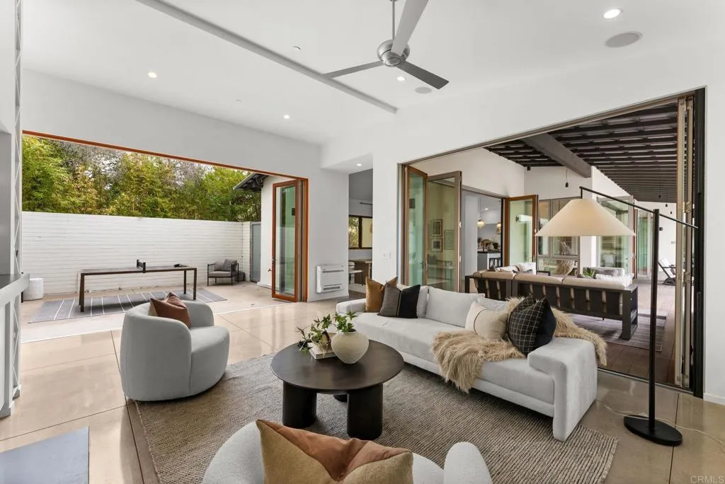 https://cdn.realtyfeed.com/cdn/127/306753079/28d472c2ba7b2802f86720add3c5c90e.webp