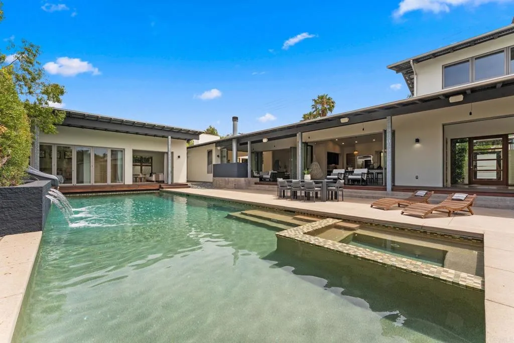 https://cdn.realtyfeed.com/cdn/127/306753079/2975b43dfa863701266db09769192ddf.webp