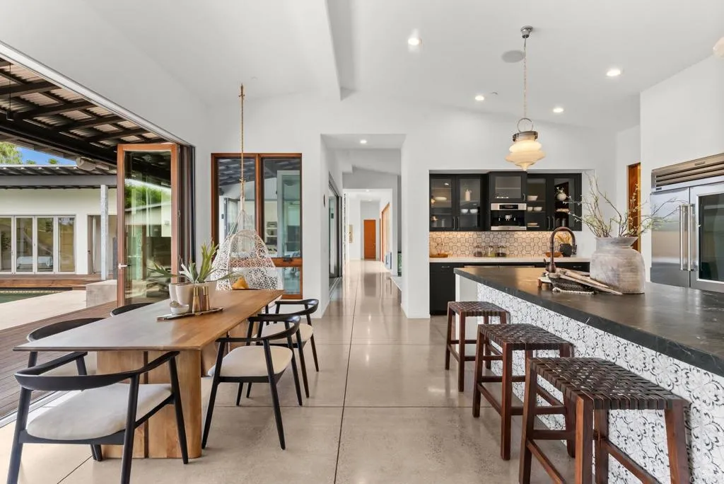 https://cdn.realtyfeed.com/cdn/127/306753079/9038da6d7a1f1818b144bc04c3c682a5.webp