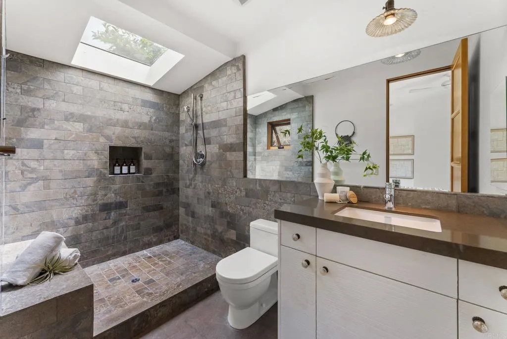 https://cdn.realtyfeed.com/cdn/127/306753079/9a878608cdff4feae093f6fa9f660c46.webp