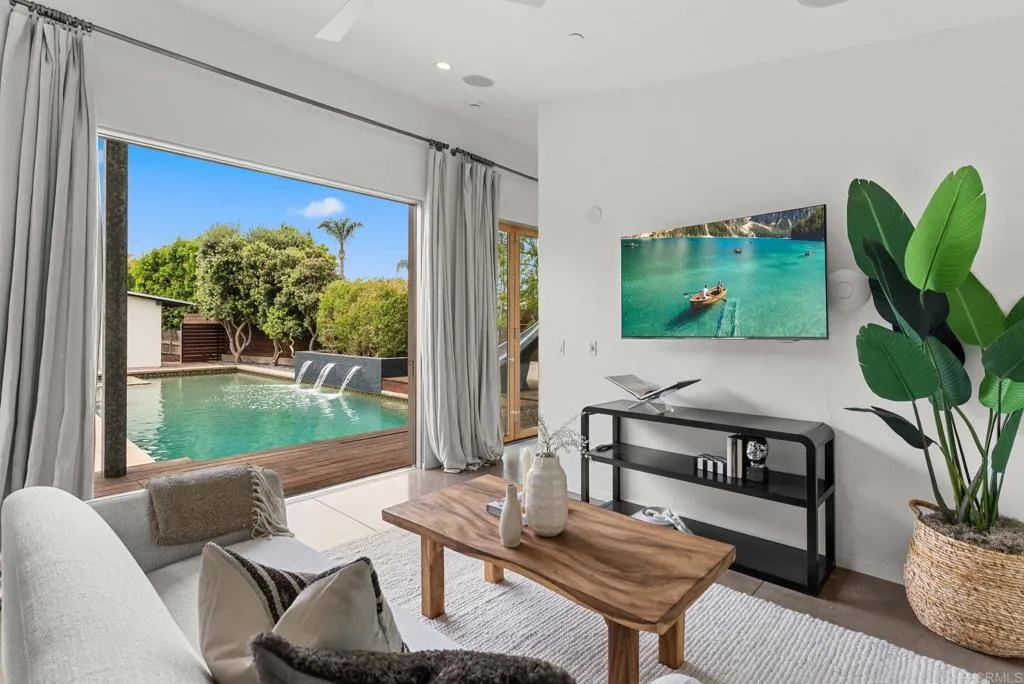 https://cdn.realtyfeed.com/cdn/127/306753079/b54d3e3af8ecaaf4172ef048e44c42f0.webp
