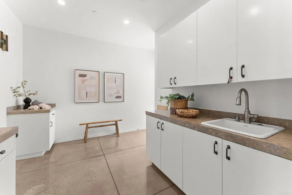 https://cdn.realtyfeed.com/cdn/127/306753079/d77facb365606d39ee91796d8a71184b.webp