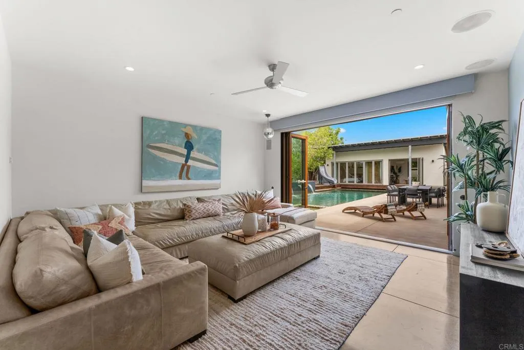 https://cdn.realtyfeed.com/cdn/127/306753079/f49a273f9f558e5709c8305ad5daa683.webp