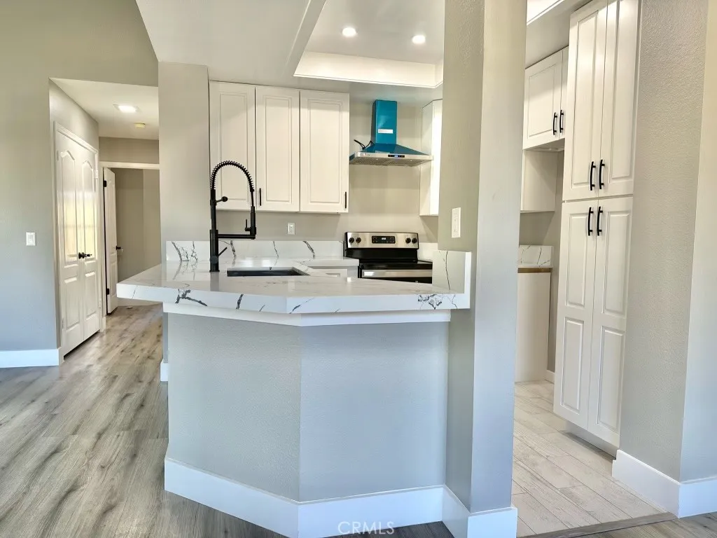 33 Vassar Aisle Unit 21, Irvine, CA 92612 - Photo 5 of 14, Irvine, CA