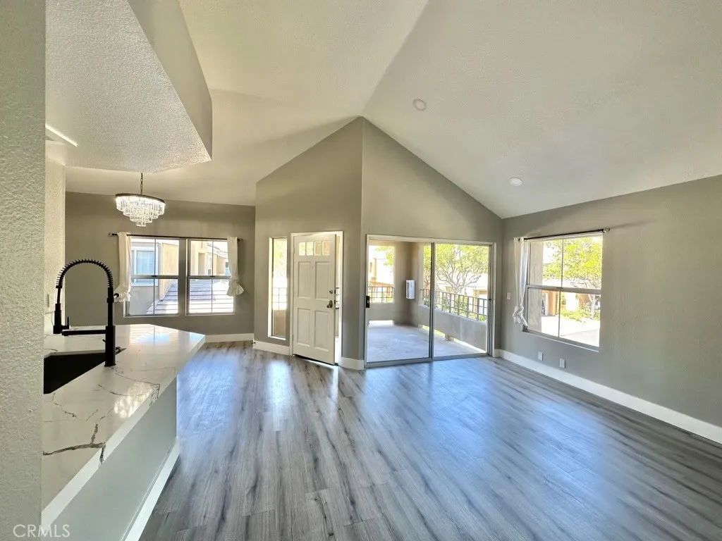 33 Vassar Aisle Unit 21, Irvine, CA 92612 - Photo 3 of 14, Irvine, CA