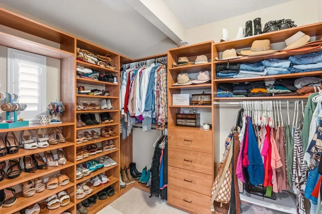 https://cdn.realtyfeed.com/cdn/127/306753211/218bc5e6f7e6ff2b34d8182141de34af.webp