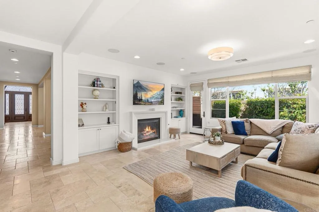 https://cdn.realtyfeed.com/cdn/127/306753211/22cecdd1bc87cde0841f00f08ef98c1a.webp