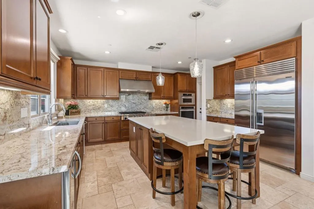 https://cdn.realtyfeed.com/cdn/127/306753211/3f33b8f3807ab998771e4bb0c6a62068.webp