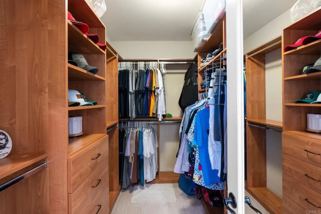 https://cdn.realtyfeed.com/cdn/127/306753211/75d9bd9f9ffd9d2a563b6de16465bef6.webp