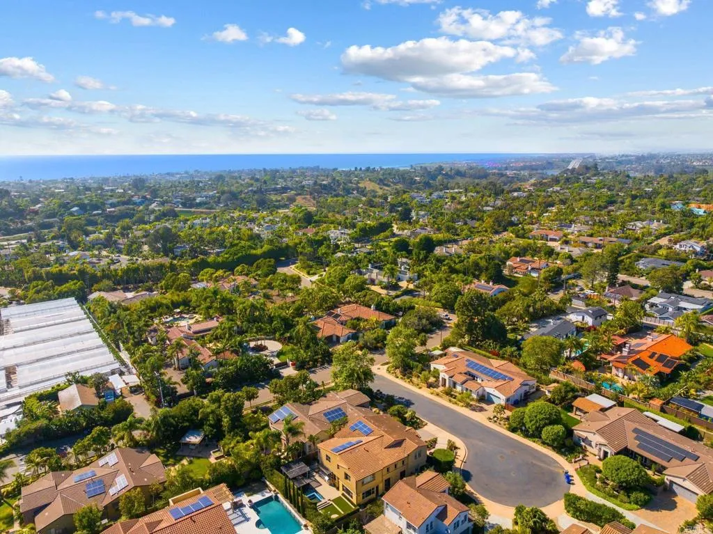 https://cdn.realtyfeed.com/cdn/127/306753211/a818489ff5ee6c5fa27b59e270c7a49c.webp
