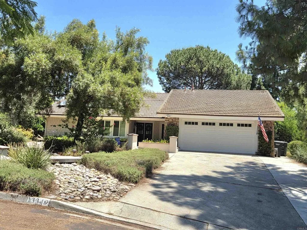 https://cdn.realtyfeed.com/cdn/127/306753214/f50b9be02f0914168644e63a6c9dbd8b.webp