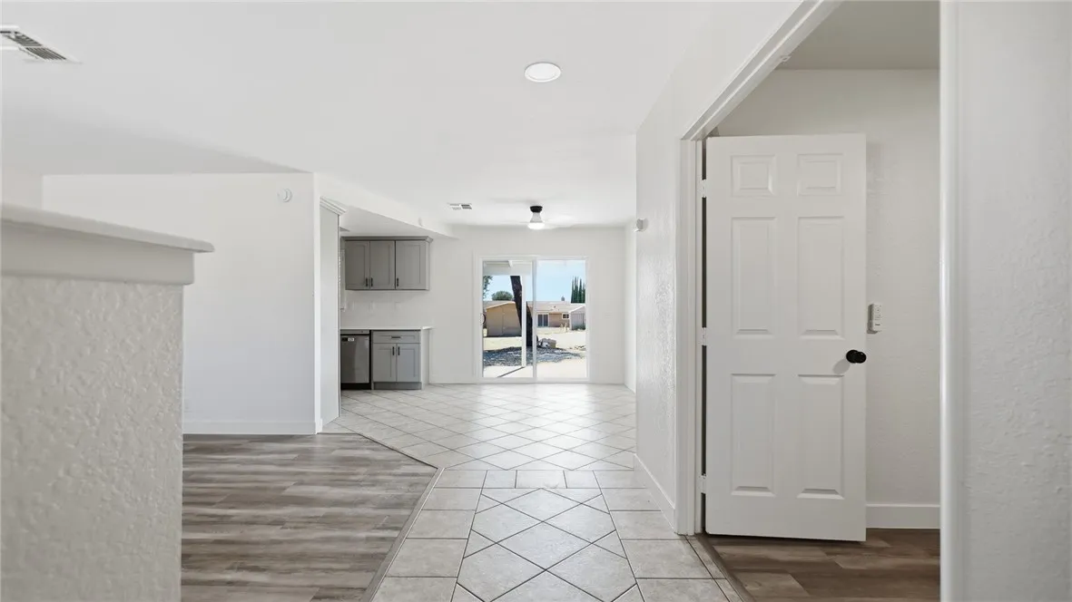 8205 Peach, Hesperia, CA 92345 - Photo 4 of 23, Hesperia, CA