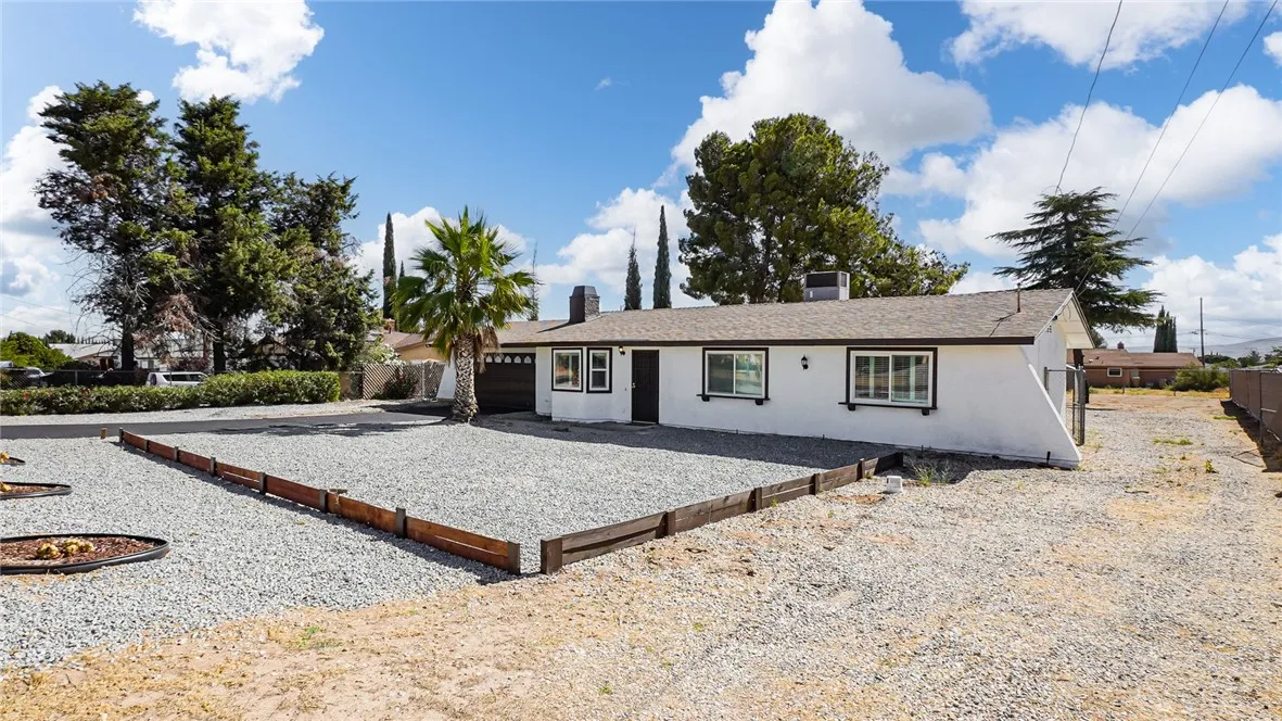 8205 Peach, Hesperia, CA 92345 - Photo 3 of 23, Hesperia, CA