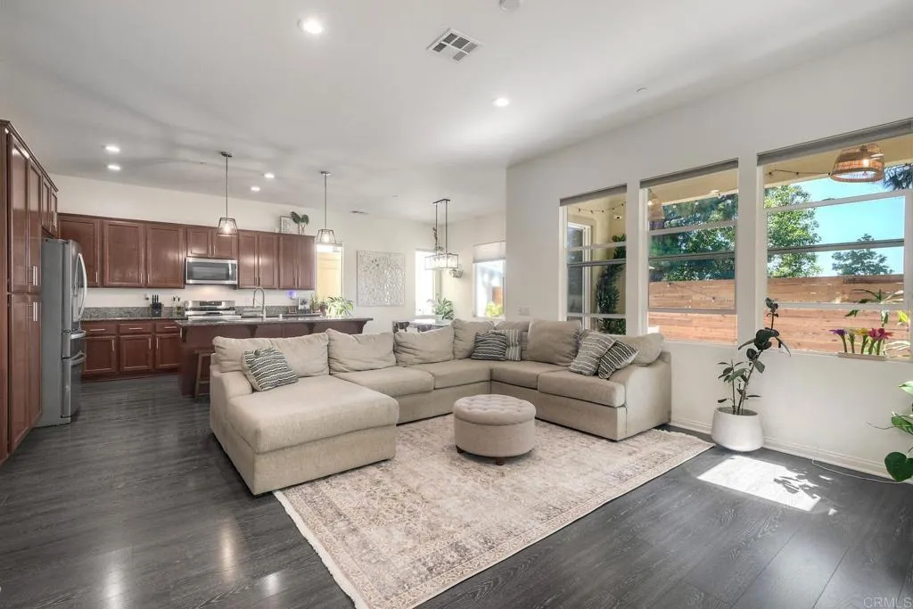 698 Topaz Court, Vista, CA 92083 - Main photo, Vista, CA